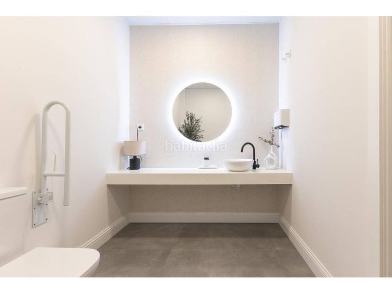 Foto cf642881-b5a7-4609-bb26-1202b51ed0c0. Local comercial a Alaquàs
