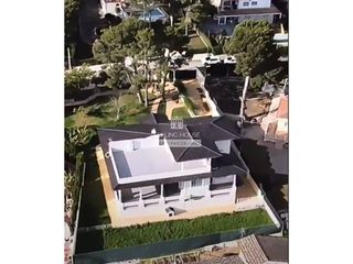 Chalet in Picassent. Venta de chalet unifamiliar en picassent