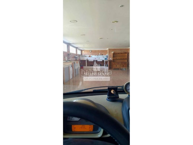 Foto c813a551-2c5c-4940-9d92-5111ad004a8f. Xalet amb aparcament a Picassent