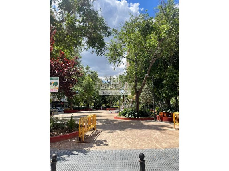 Foto 0bc6c03e-3eb4-47ae-a1c7-2c77ef894926. Aparcament cotxe a Ciutat Jardí Valencia