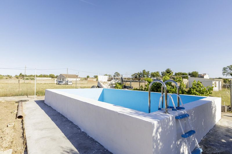 Foto d3690a00-6123-4d03-8602-3f84e5c5f00a. Casa a Garrapinillos Zaragoza