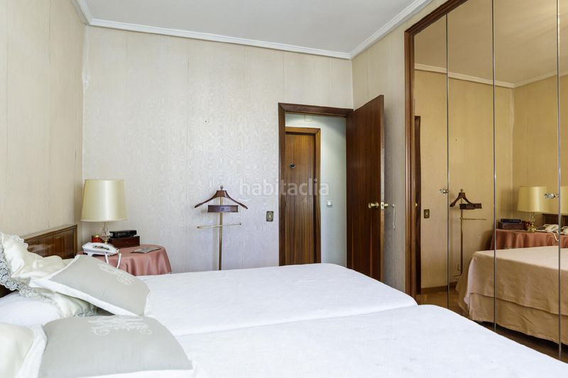 Foto cffcadbf-d53a-44cd-a60a-20170ccf410f. Flat in Romareda Zaragoza