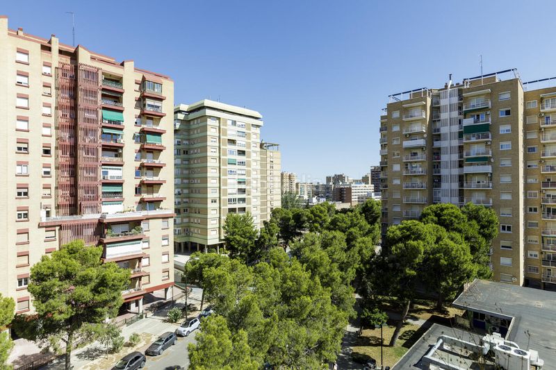 Foto d3bff8a7-a3d4-4d0f-8f2d-6a5c1d67ead5. Piso en Romareda Zaragoza