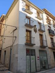 Casa a Estella / Lizarra. Venta de edificio en estella