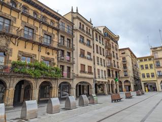 Casa  Plaza los fueros. Venta de casa en estella