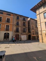 Casa en Estella / Lizarra. Edificio en estella