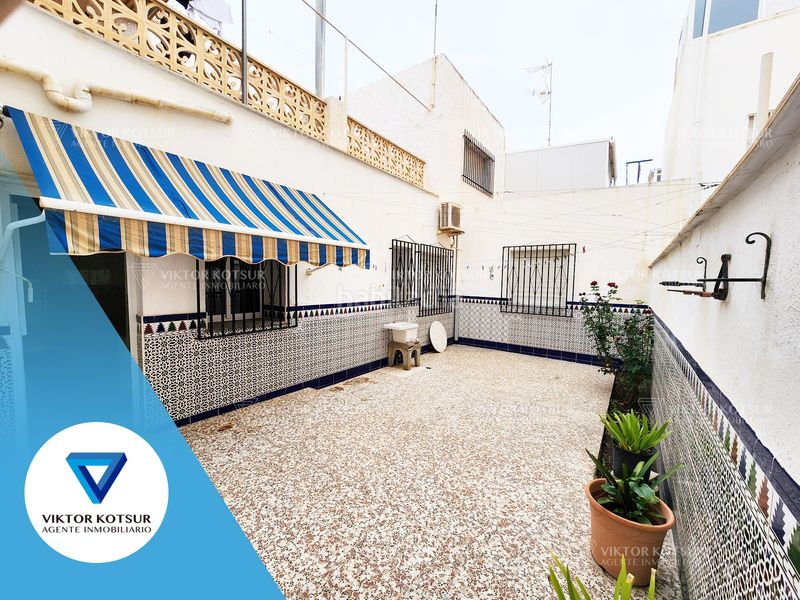 Foto bc1d5007-9321-486a-b776-2e814385e817. Casa adossada amb aparcament a Aguadulce Sur Roquetas de Mar