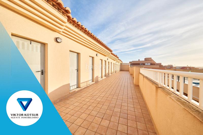 Foto 15efebae-2fa9-48d6-b0d5-5393c0323457. Ático atico con solárium a 3 minutos de la playa en Roquetas de Mar