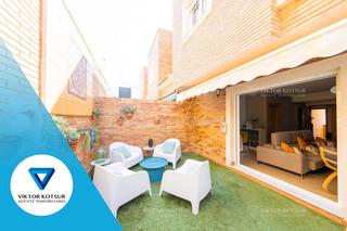 Casa adosada en Aguadulce Sur. Casa con chimenea para historias que aún no has vivido