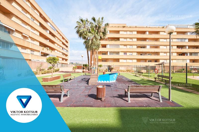 Foto a7e62a08-f8b9-4b9f-8e5d-29b38c047109. Ático atico exterior bonita comunidad en Las Salinas Roquetas de Mar