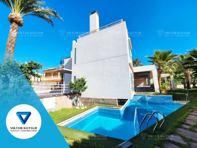 Foto 181b6111-d134-4c7b-9cf9-294a62a88002. Chalet avec chauffage parking piscine dans Aguadulce Sur Roquetas de Mar