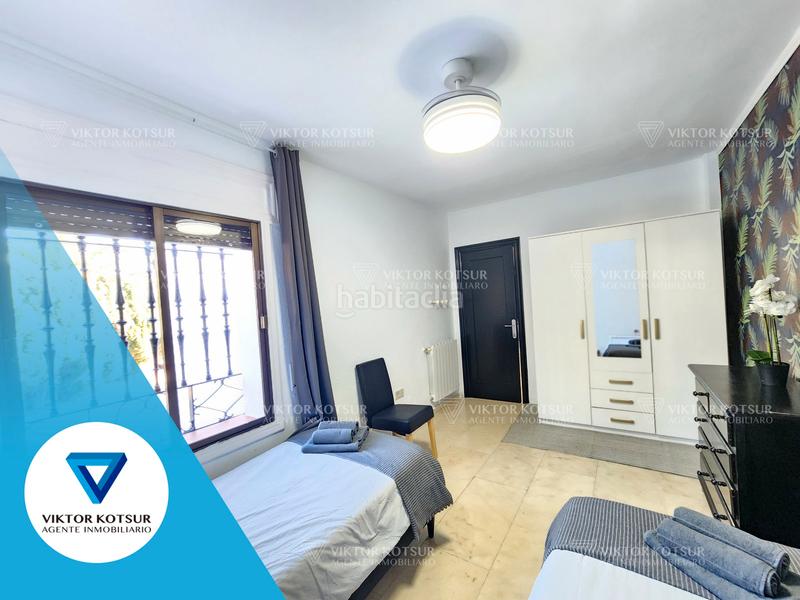 Foto 3037e24e-c30c-4af5-9348-81a2097713b1. Chalet avec cheminée chauffage parking piscine dans Roquetas de Mar