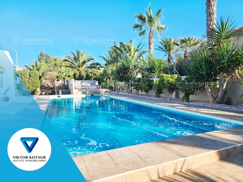 Foto 330f3039-bf90-4707-90fa-5d6179acf850. Chalet avec cheminée chauffage parking piscine dans Roquetas de Mar