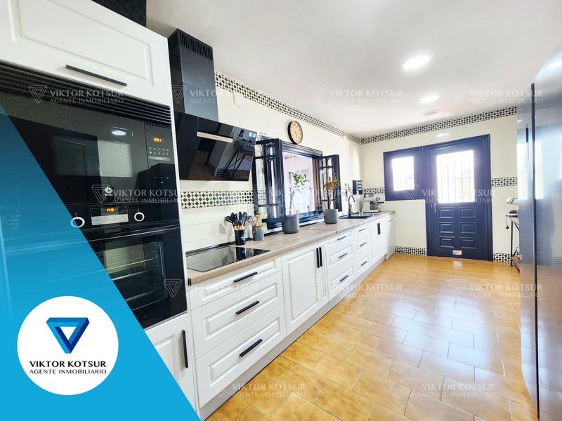 Foto 67d9d738-f449-4b10-a407-722b9603a0ca. Chalet avec cheminée chauffage parking piscine dans Roquetas de Mar