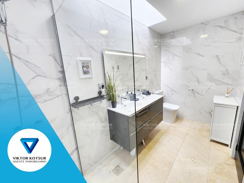 Foto c4c2833e-31d9-4ac2-8549-3c0b64f19a56. Chalet avec cheminée chauffage parking piscine dans Roquetas de Mar