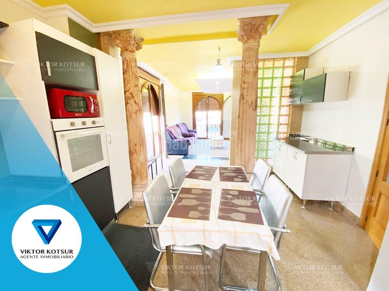 Foto 71e71d8f-7f43-43f6-ab67-82d7ef0088ee. Maison jumelée avec parking dans Las Salinas Roquetas de Mar