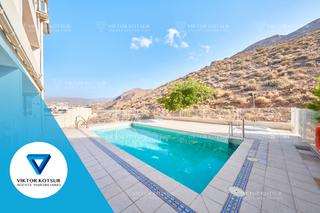 Pis a Aguadulce Norte. Vivienda en urbanización tranquila con piscina y vistas al mar