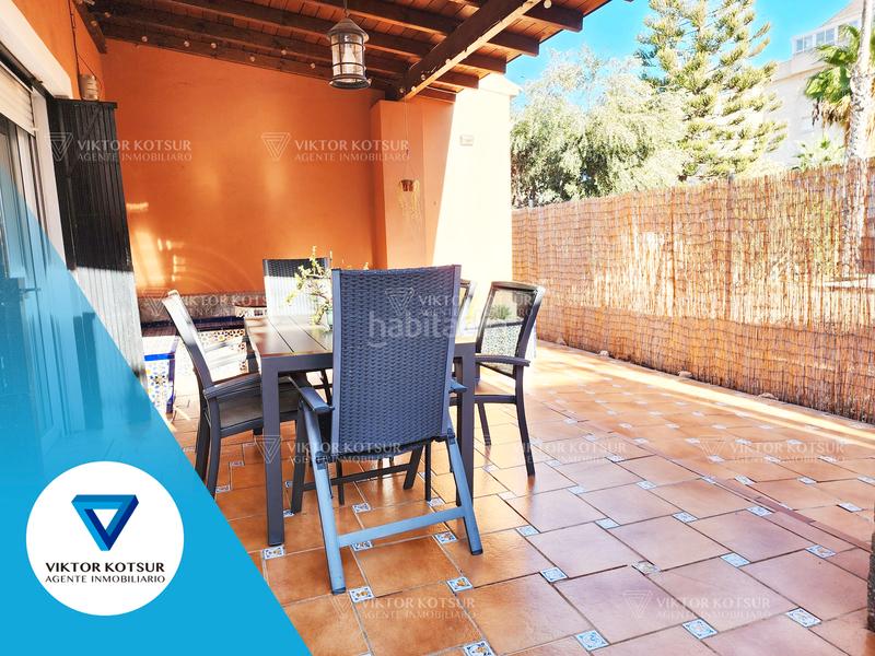 Foto a69edfe4-c01a-4203-be1a-948cde026b14. Xalet amb xemeneia calefacció a Aguadulce Sur Roquetas de Mar