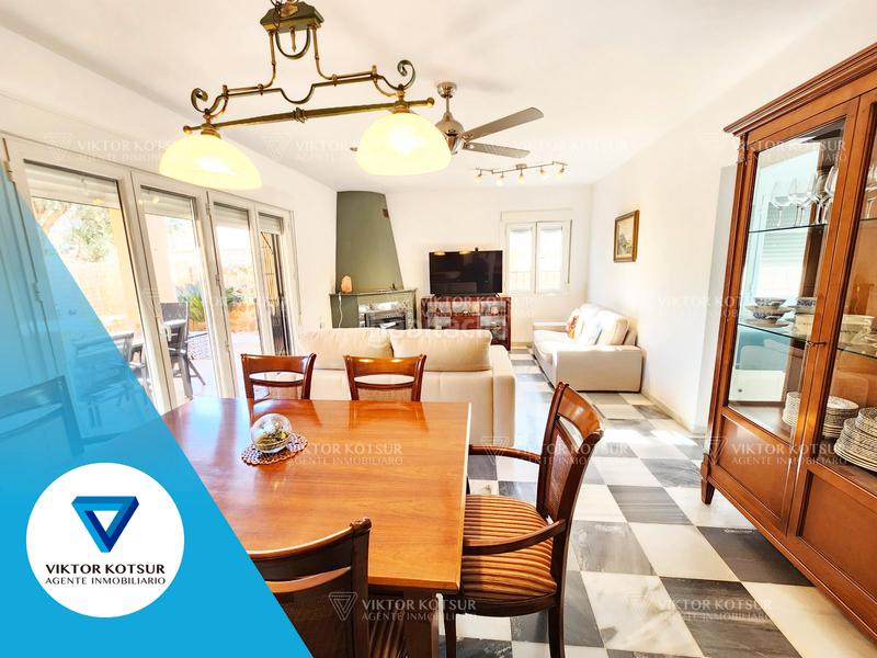 Foto aeca2465-9e12-4460-aa4a-db7a1679cf4f. Xalet amb xemeneia calefacció a Aguadulce Sur Roquetas de Mar