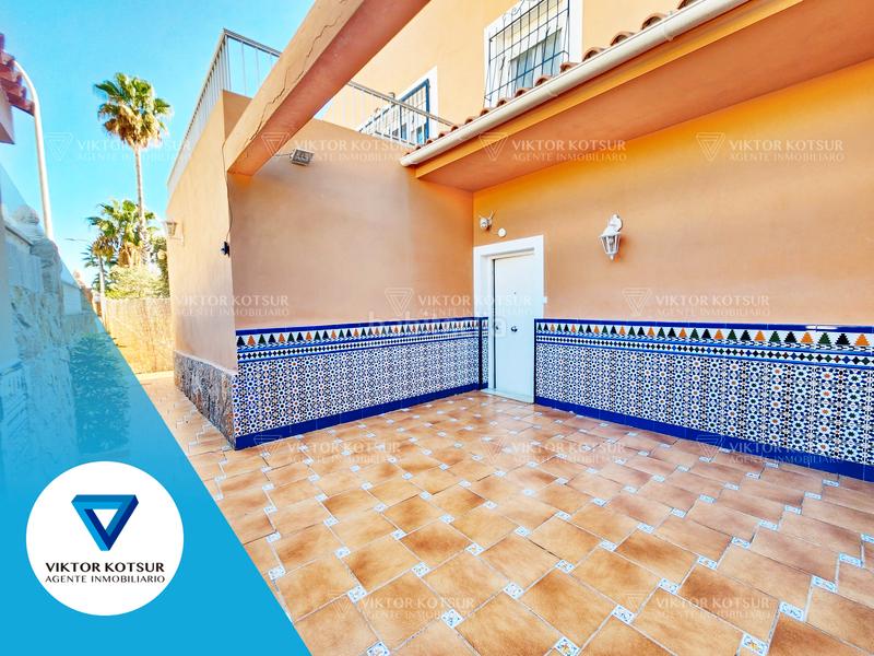 Foto efeeca8a-a533-4b12-97cb-f5b3693aa054. Xalet amb xemeneia calefacció a Aguadulce Sur Roquetas de Mar