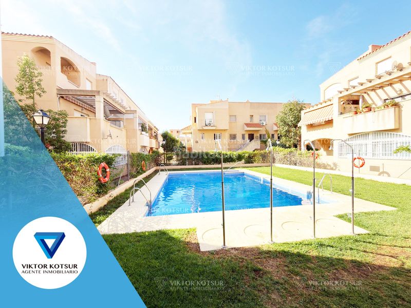 Foto 6b40f502-3767-42d9-9ca5-560ed696eb97. Apartament amb aparcament piscina a Aguadulce Sur Roquetas de Mar