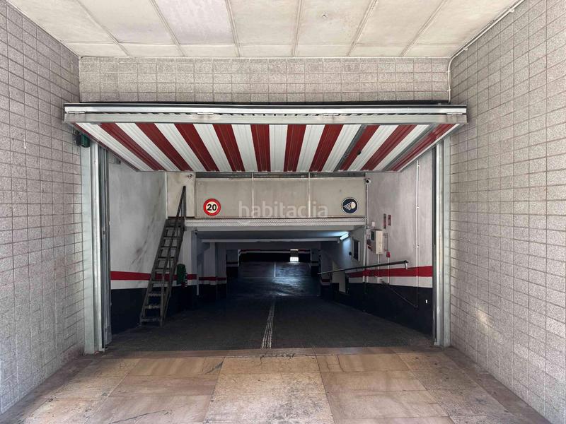 Foto 378d54d7-258f-4222-841f-72f297847e2d. Aparcament cotxe a mazarredo zumarkalea 12 a Abandoibarra - Guggenheim Bilbao