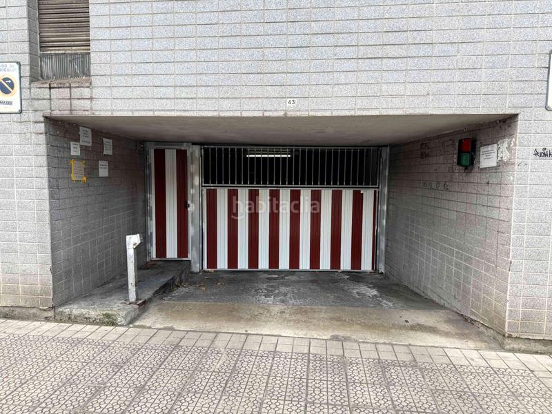 Foto 454c3da8-e6c7-425f-9e21-a8b329c1eea9. Aparcament cotxe a mazarredo zumarkalea 12 a Abandoibarra - Guggenheim Bilbao