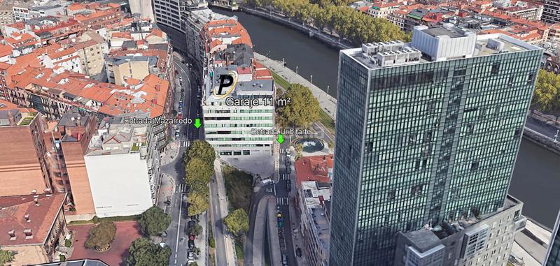 Foto bfeae044-4a34-4c2e-be50-9d582ea7f287. Aparcament cotxe a mazarredo zumarkalea 12 a Abandoibarra - Guggenheim Bilbao