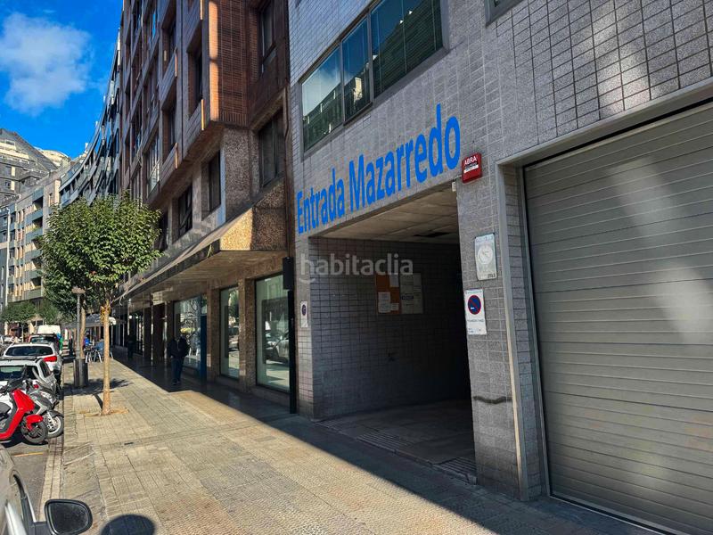 Foto e31aa541-9fb9-42c3-aafe-4c1570596ab1. Aparcament cotxe a mazarredo zumarkalea 12 a Abandoibarra - Guggenheim Bilbao