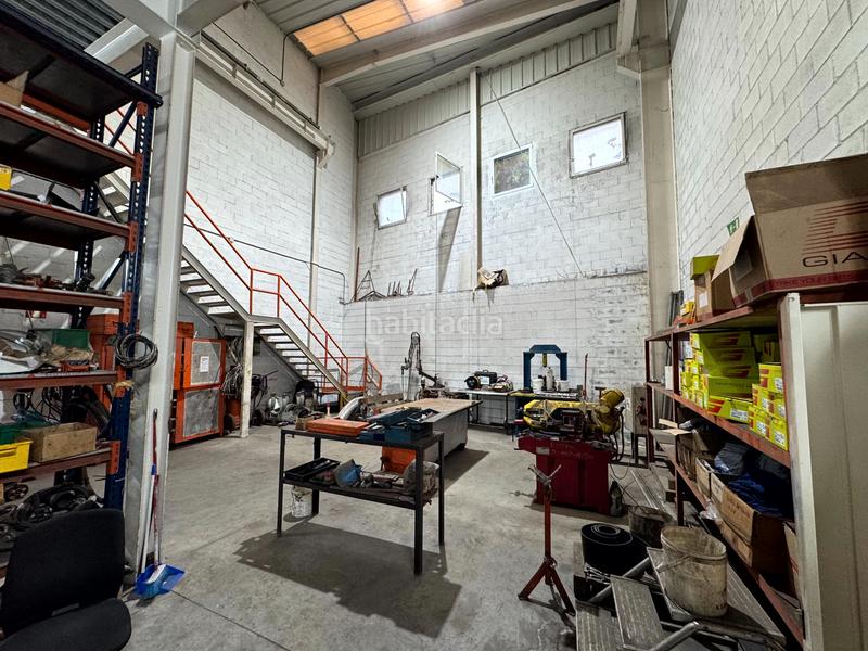 Foto db4c998d-b626-4ba2-a036-ffc5c1ae18a7. Bâtiment à usage industriel dans bilbao hiribidea 3l dans Ortuella