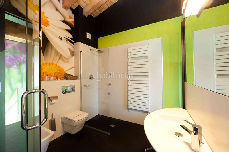 Foto dde4a6db-0ff3-48ad-bb26-cd92d7792c23. Edifici a barrio altzusta 38 a Zeanuri