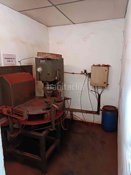 Foto 5a0f2f7e-7706-4fb5-936c-0605e727066d. Solar industrial a Barrundia