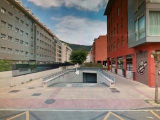 Lloguer Aparcament cotxe en Calle clara campoamor 3