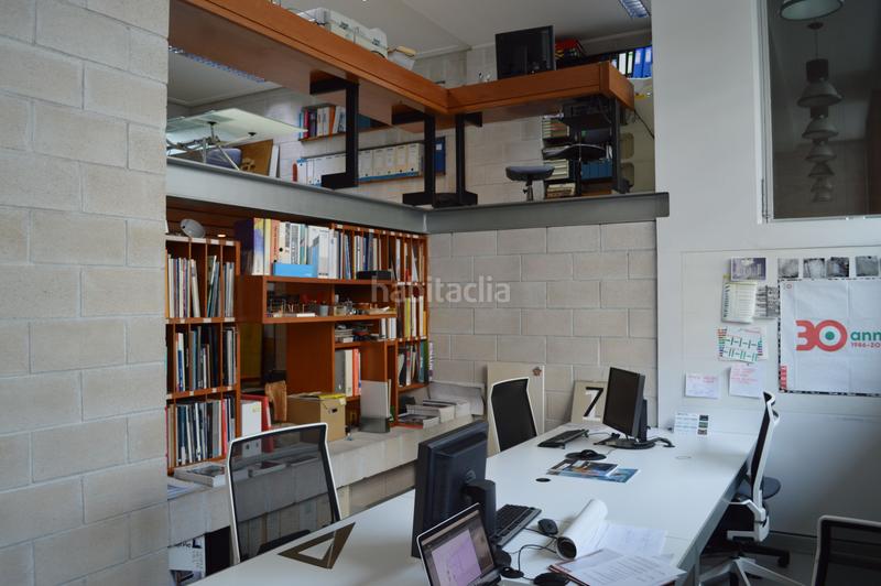 Foto 3c2156e8-3d3e-4dfb-89fb-1b3b573ade8a. Local comercial en monasterioaren zeh 2 en San Juan Pamplona / Iruña