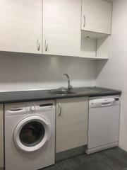 Location Appartement à Avenida de césar augusto 30. Vivienda donde está reformado tanto la cocina como el wc complet