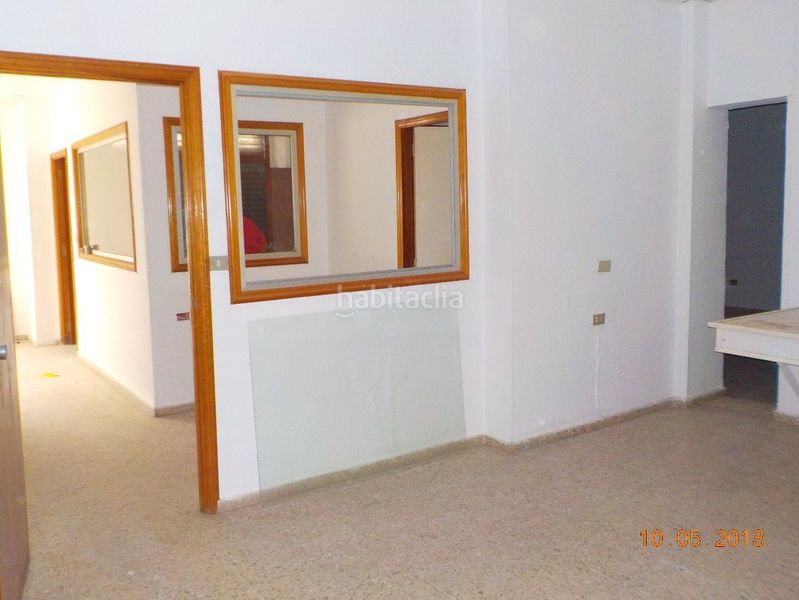 Local Comercial  en  Calle emilio serra rus 43. Gran oportunidad por dos locales comerciales comunicados interna