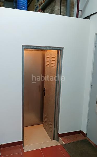 Foto 770a0698-acd0-4dcf-8075-3d6da44ae9df. Business premise in Mendillorri Pamplona / Iruña