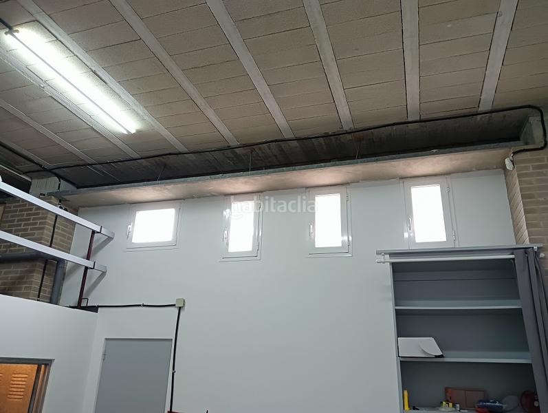 Foto b653d809-e37c-4f80-84d5-7129abedaf43. Business premise in Mendillorri Pamplona / Iruña