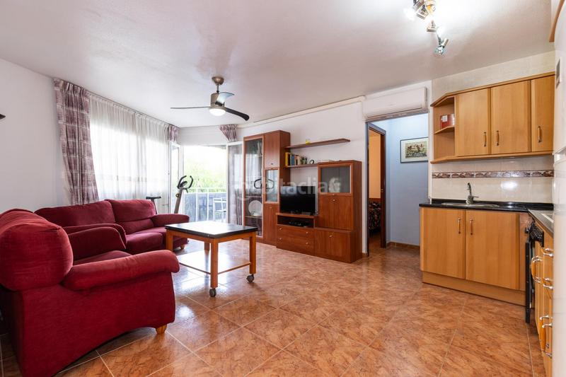 Foto e77284e0-4178-44d5-bcc4-31b21e21d66f. Apartamento en del batlle pere molas 3 piso en venta en avenida del batlle pere molas, en Salou