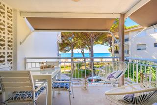 Appartement  De la diputació 68. Apartamento exclusivo en primera línea de mar  avenida diputació