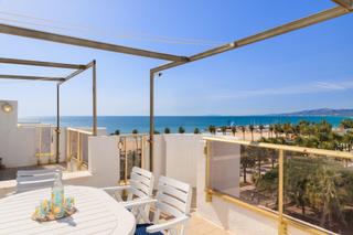 Àtic  De jaume i. Ático en venta en pleno centro de salou  2 habitaciones y terraz