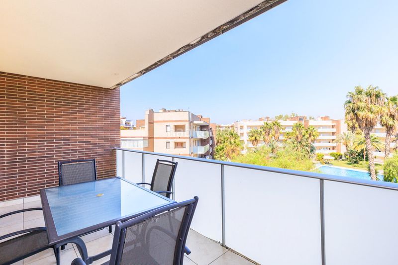 Foto 4d678f52-62e4-4369-8480-98d2c1130ccb. Apartament amb piscina a Plaça Europa - Port Aventura Salou