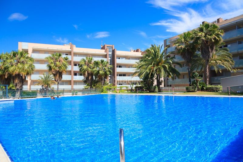 Foto e3d36abe-e087-4746-aa28-0bfa3fc00f92. Apartament amb piscina a Plaça Europa - Port Aventura Salou