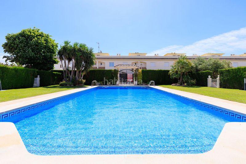 Foto 4beebec5-d7bc-496a-a7a0-f75f2966827b. Casa adossada amb aparcament piscina a Pino Alto Miami Platja