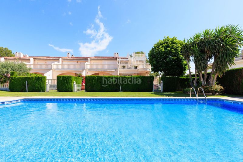Foto 56f92ba8-be01-4ce7-9c95-4c484911351d. Casa adossada amb aparcament piscina a Pino Alto Miami Platja