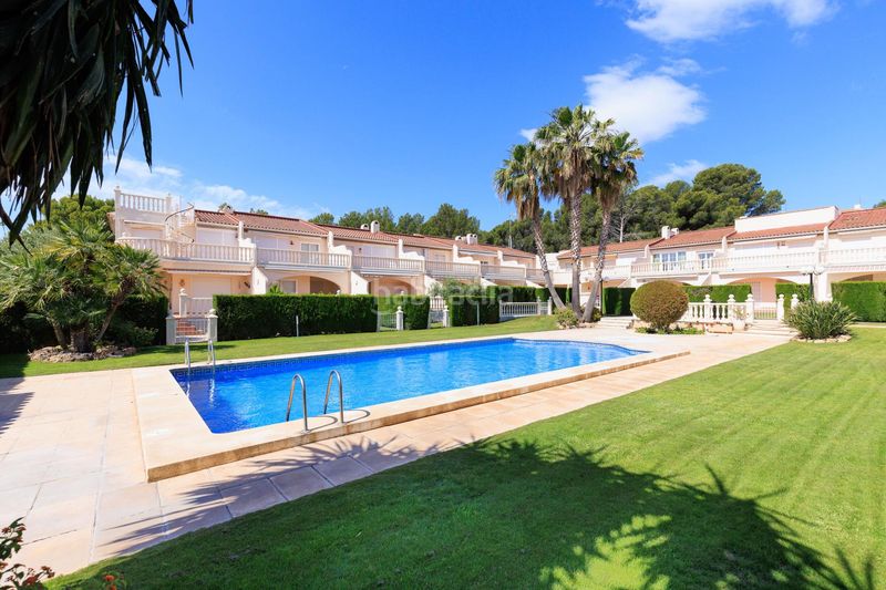 Foto b8990781-69d8-462d-bae6-dc35d977f621. Casa adossada amb aparcament piscina a Pino Alto Miami Platja