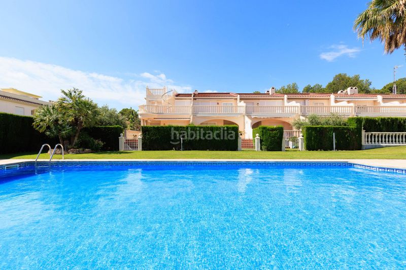 Foto c264fd7e-1420-444e-b8ba-3a65636b8ab9. Casa adossada amb aparcament piscina a Pino Alto Miami Platja