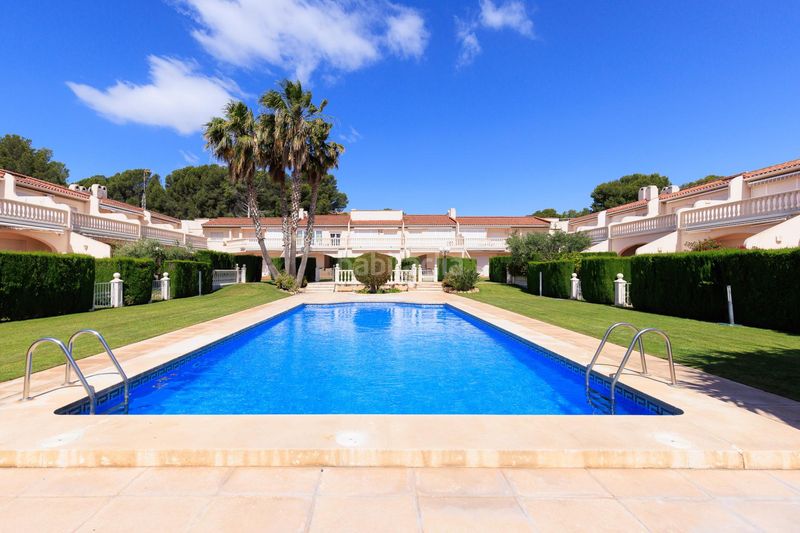 Foto f77132d0-3cf0-43c1-bd39-ae4473c92506. Casa adossada amb aparcament piscina a Pino Alto Miami Platja