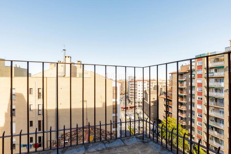 Foto b20dd843-deda-4bb8-ae74-225c79cc6954. Appartamento in paseo de maría agustín 71 in Ciudad Jardín - Parque Roma Zaragoza