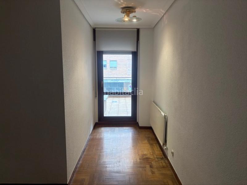 Foto 3e224659-ea39-4f6c-88e2-9ebffd7baa9b. Appartement dans calle benjamín de tudela 1 dans Mendebaldea - Ermitagaña Pamplona / Iruña